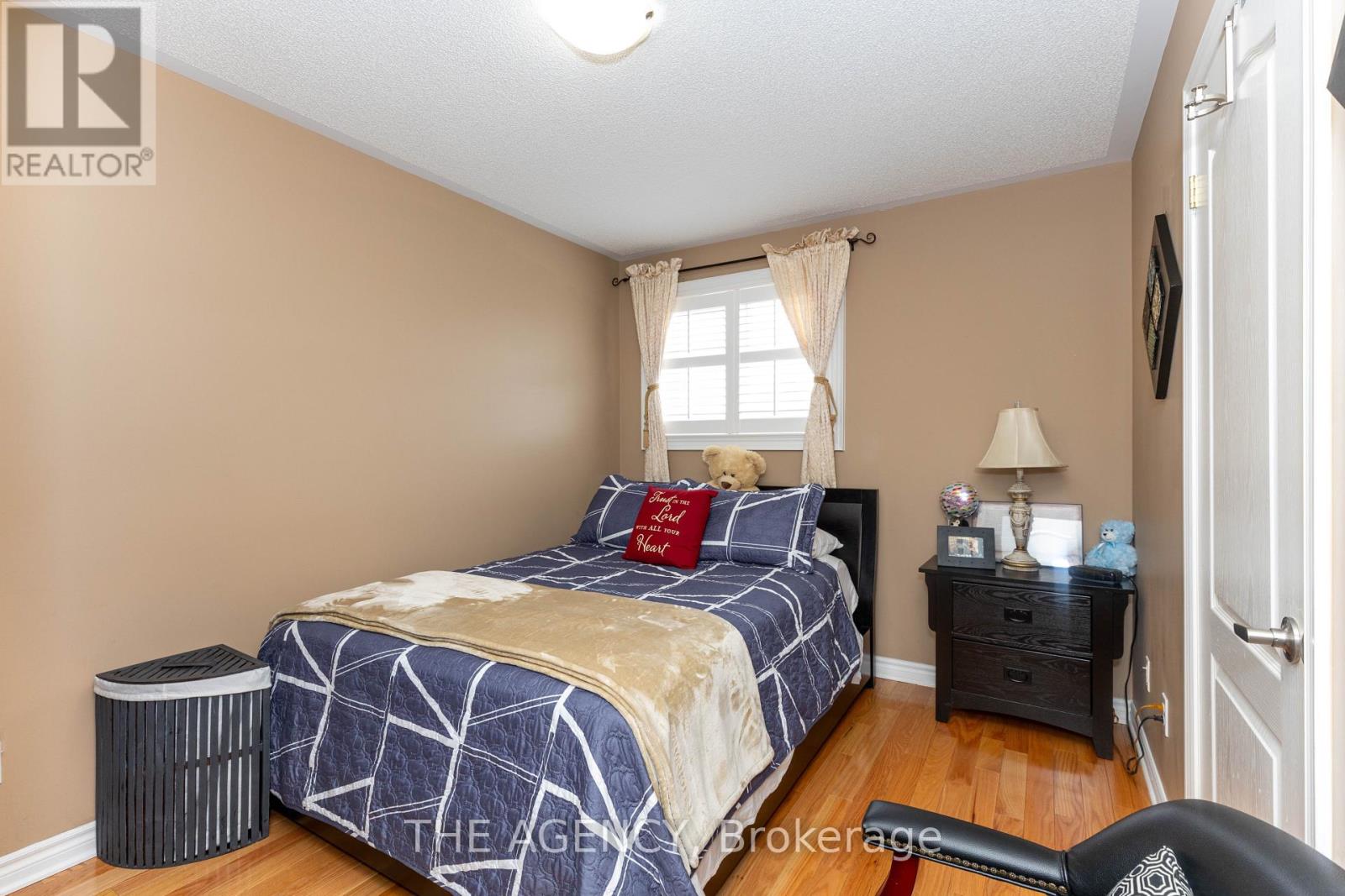 54 THAMES DRIVE - 29