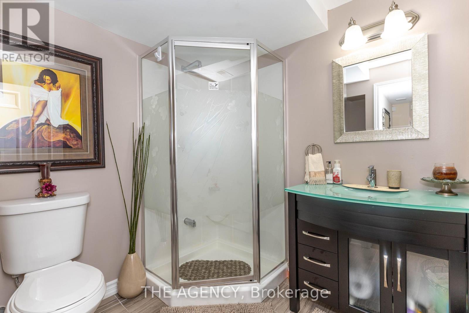54 THAMES DRIVE - 33