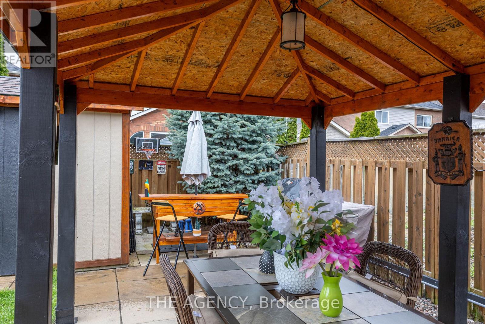 54 THAMES DRIVE - 39