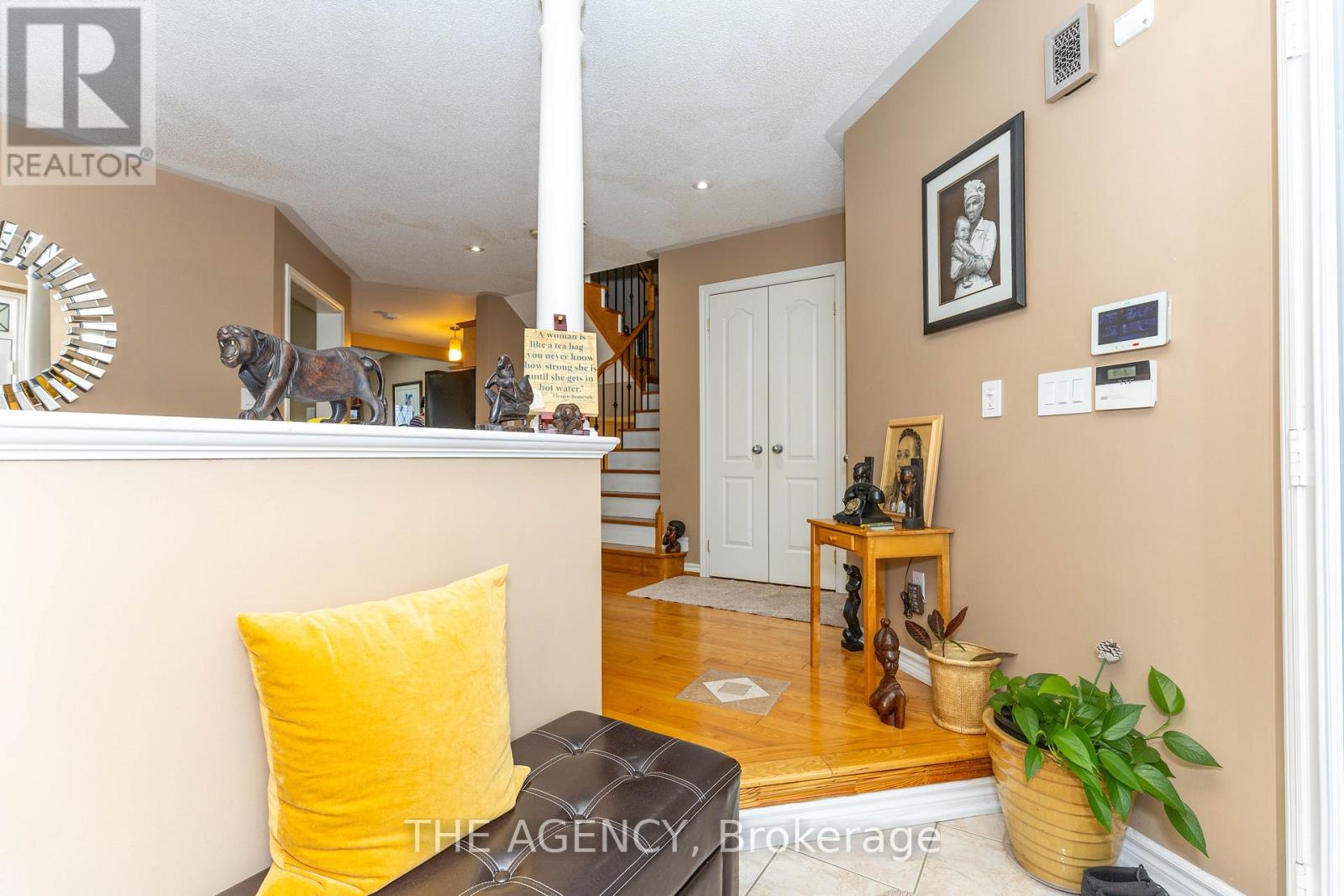 54 THAMES DRIVE - 6
