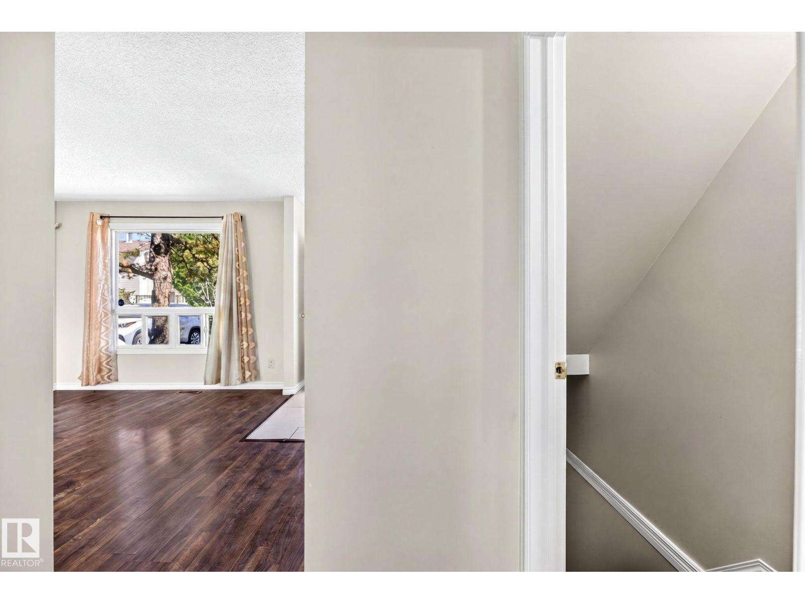 #7 1651 46 ST NW — photo 22