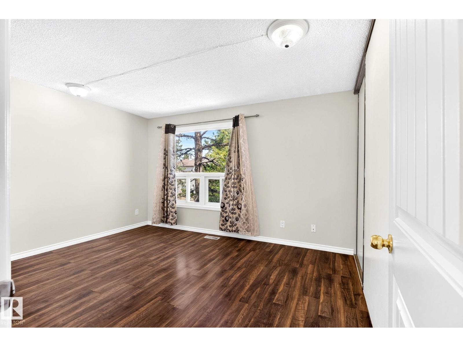 #7 1651 46 ST NW — photo 26