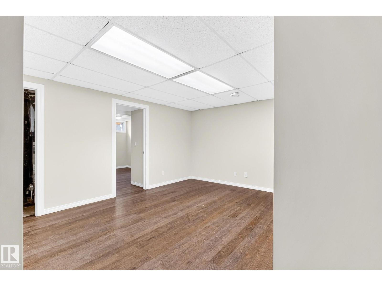 #7 1651 46 ST NW — photo 38
