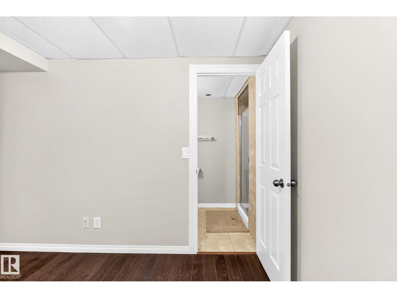 #7 1651 46 ST NW — photo 44