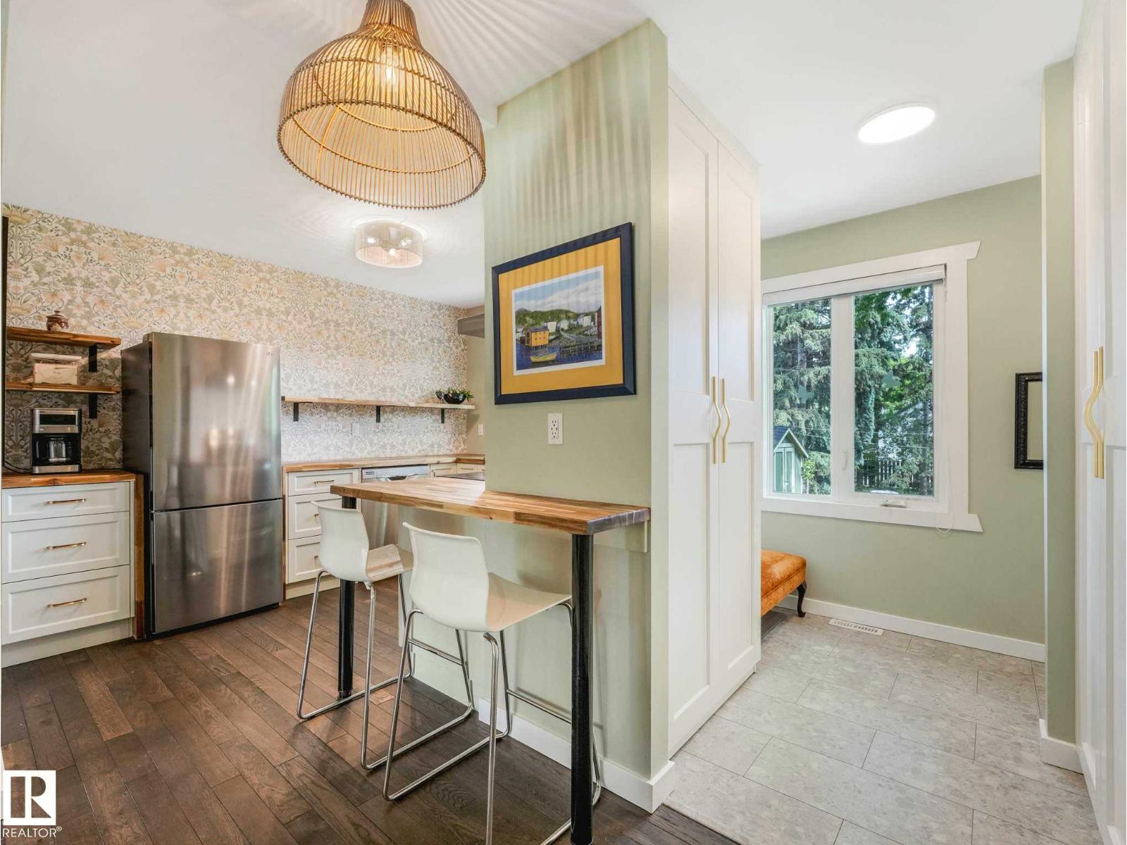 10807 135 ST NW — photo 19