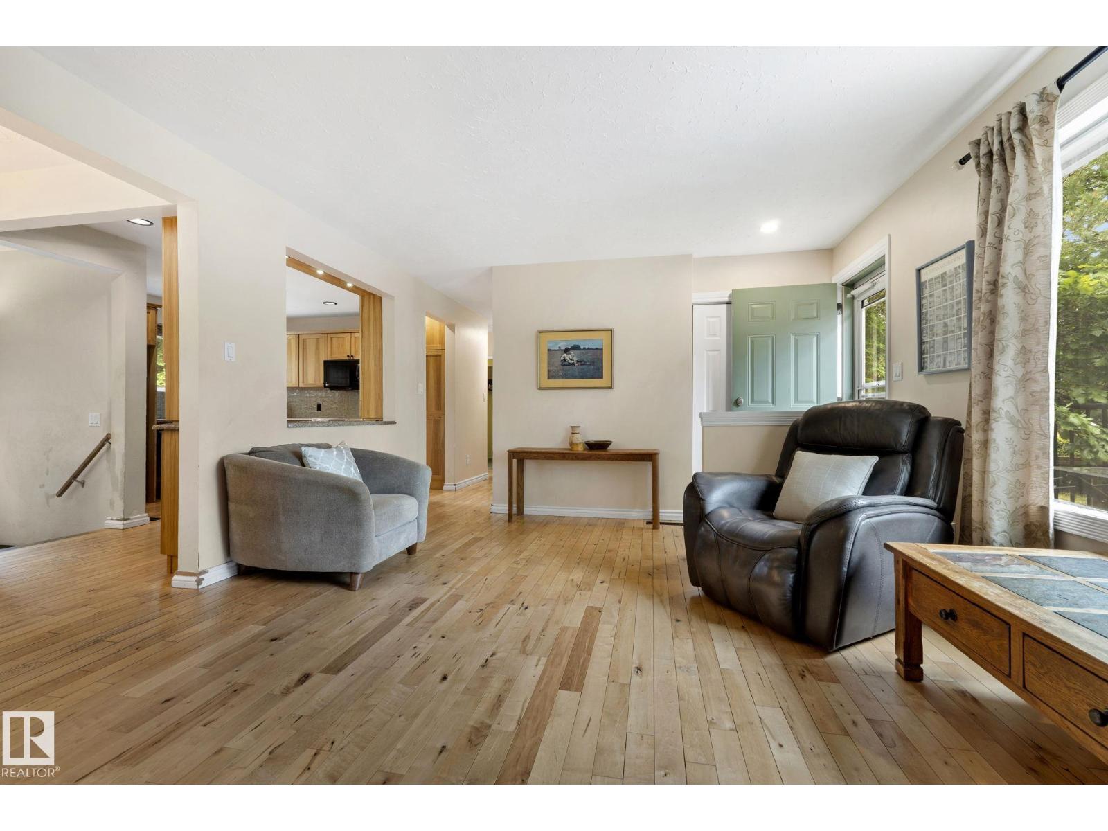 13411 105 ST NW - 10