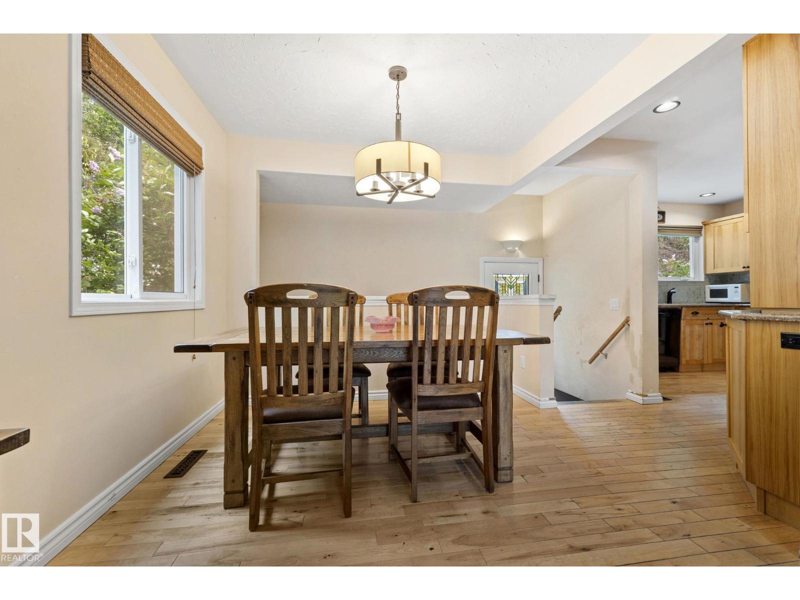 13411 105 ST NW - 11