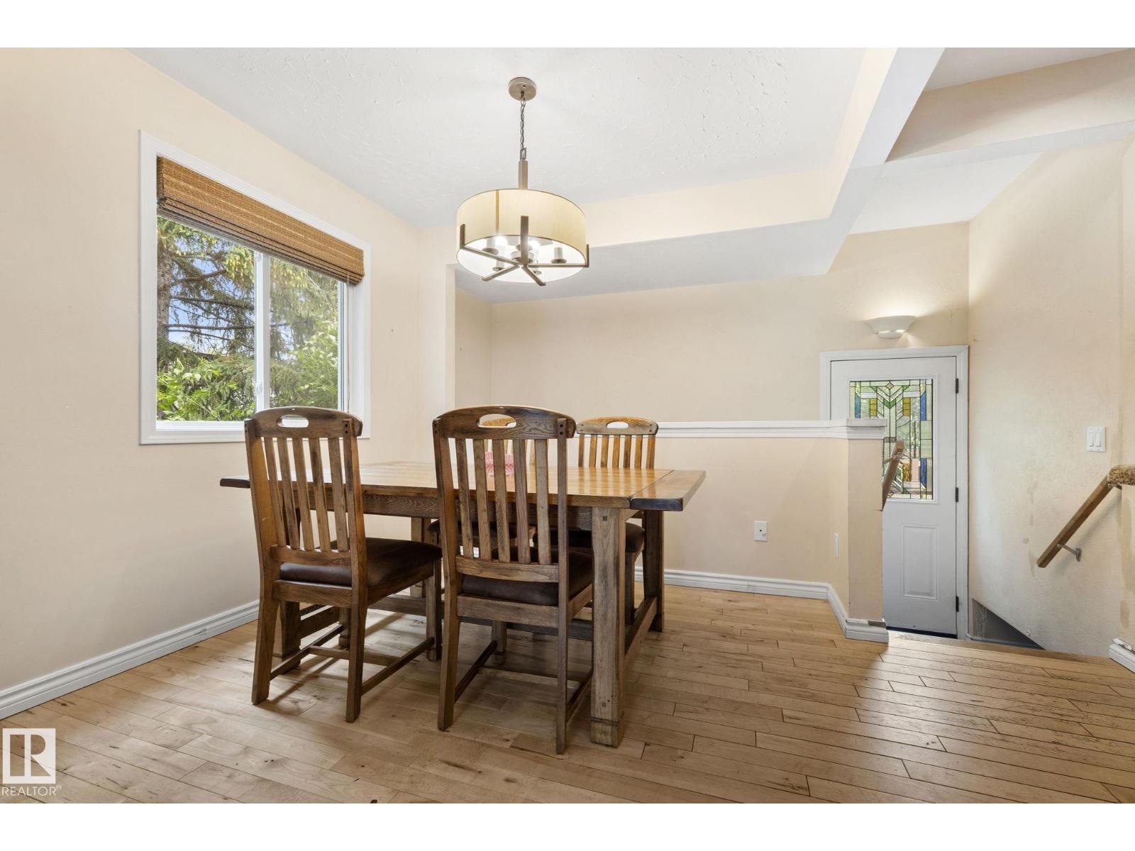 13411 105 ST NW - 12