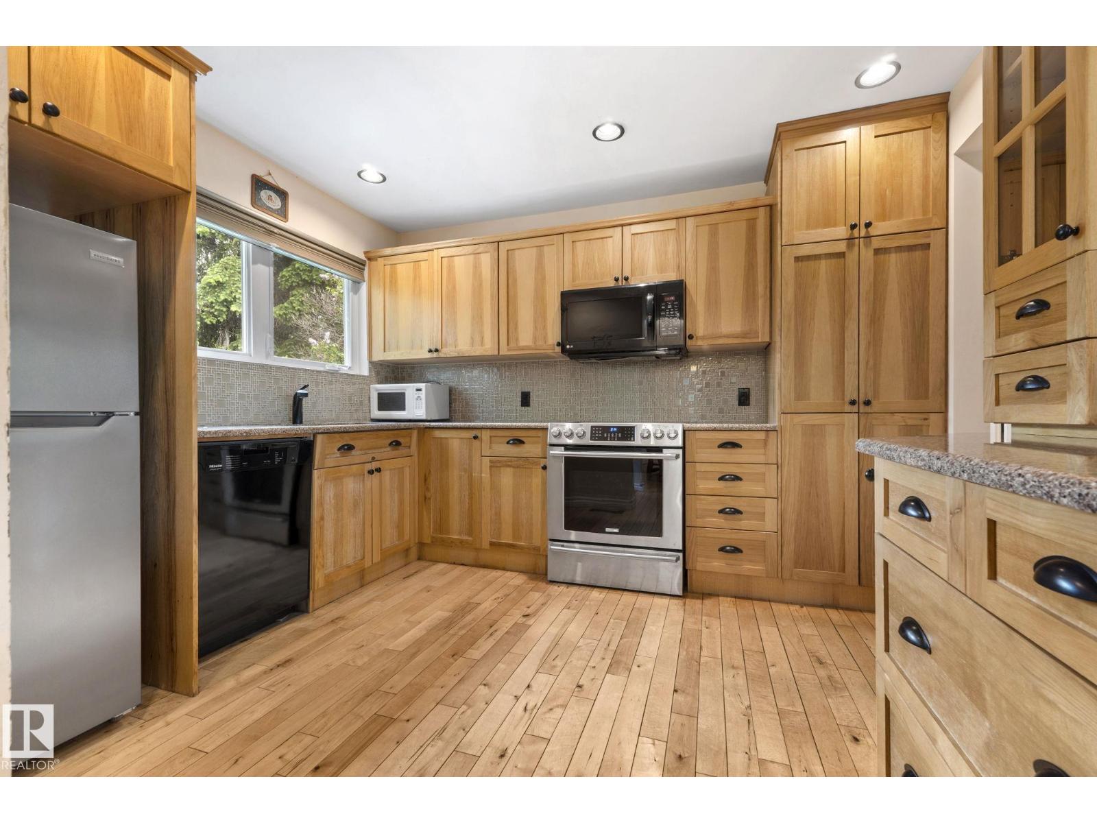 13411 105 ST NW - 14