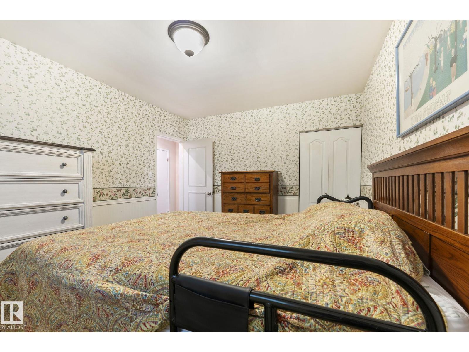 13411 105 ST NW - 24