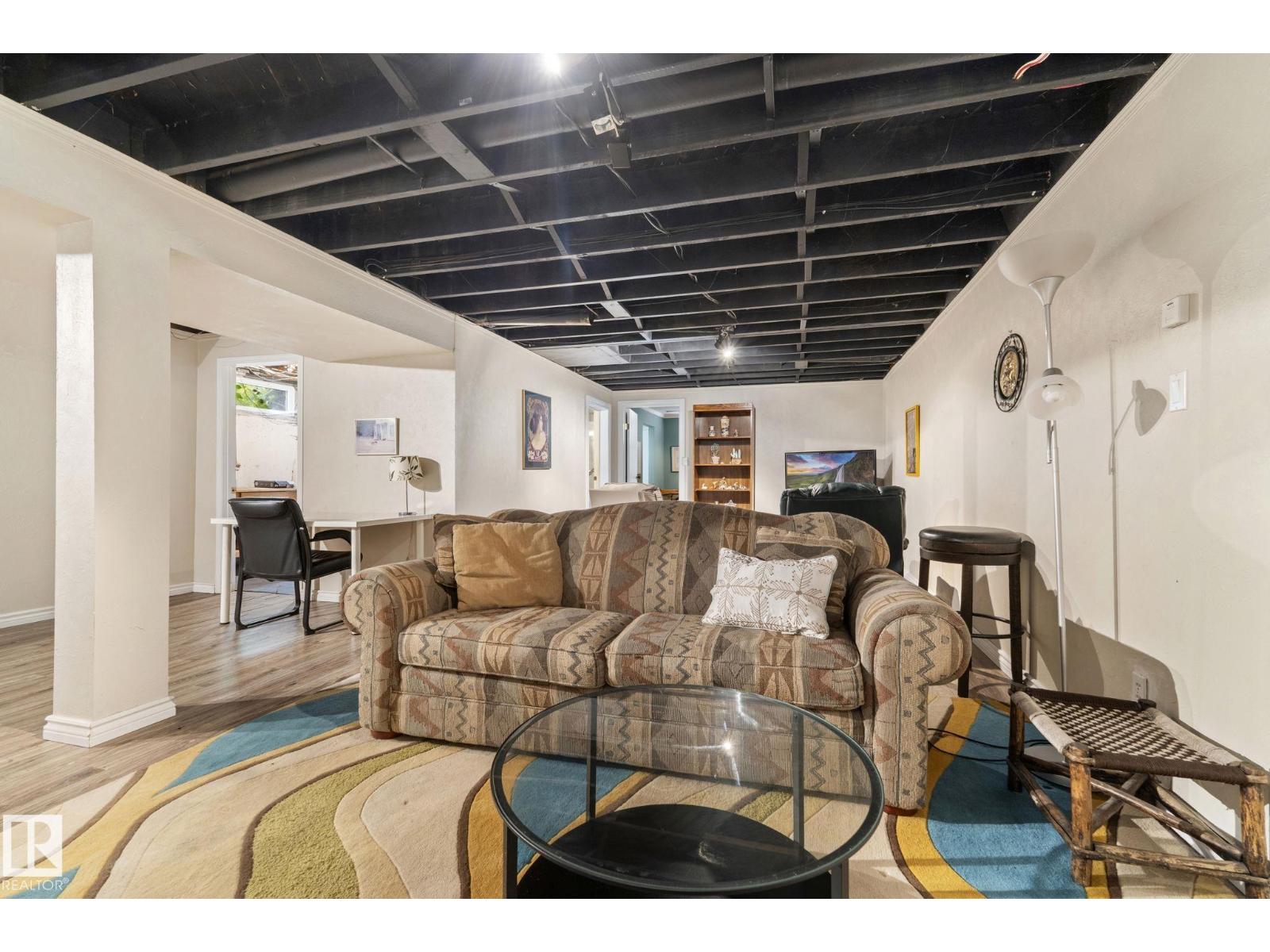 13411 105 ST NW - 32