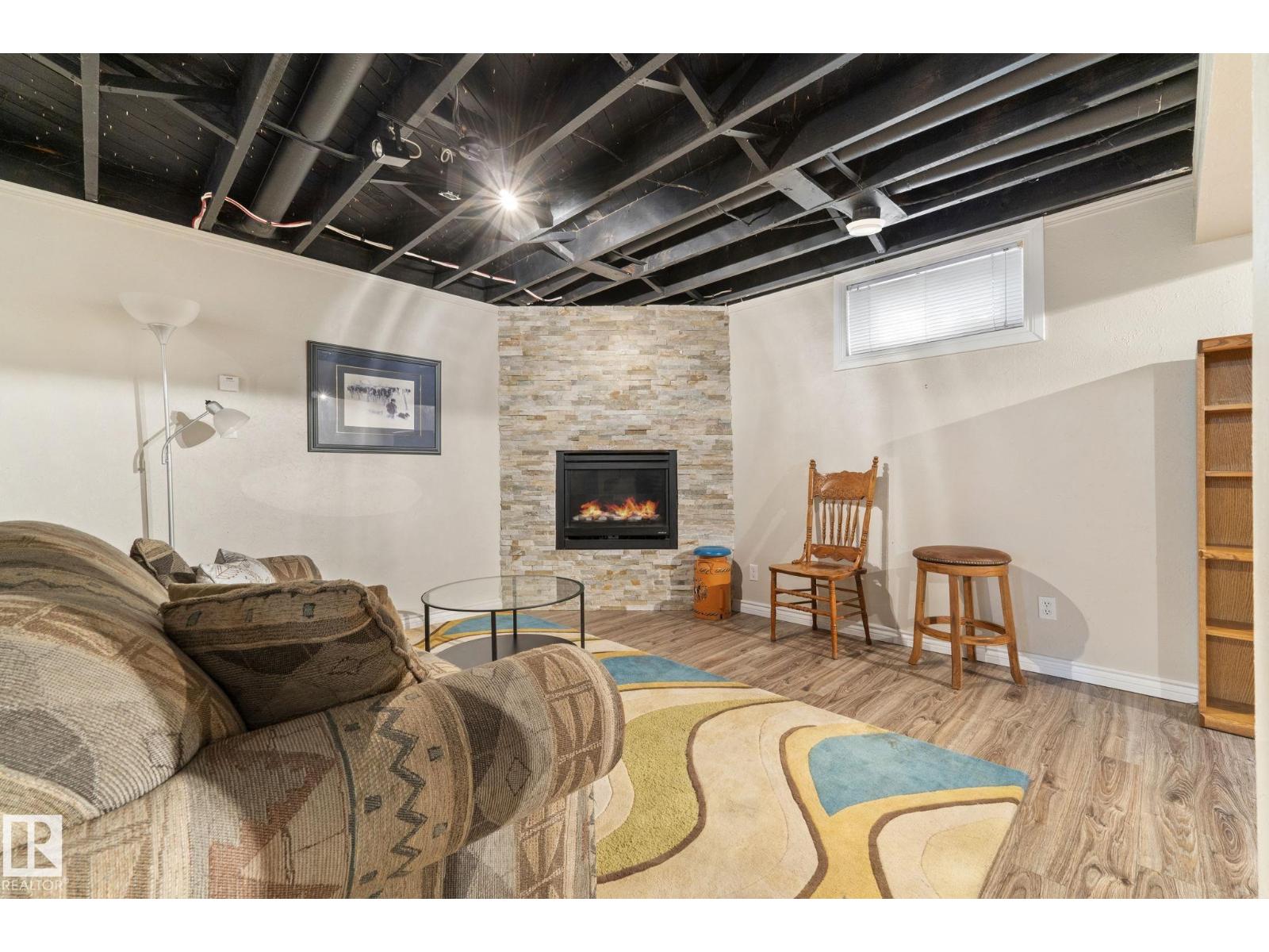 13411 105 ST NW - 33