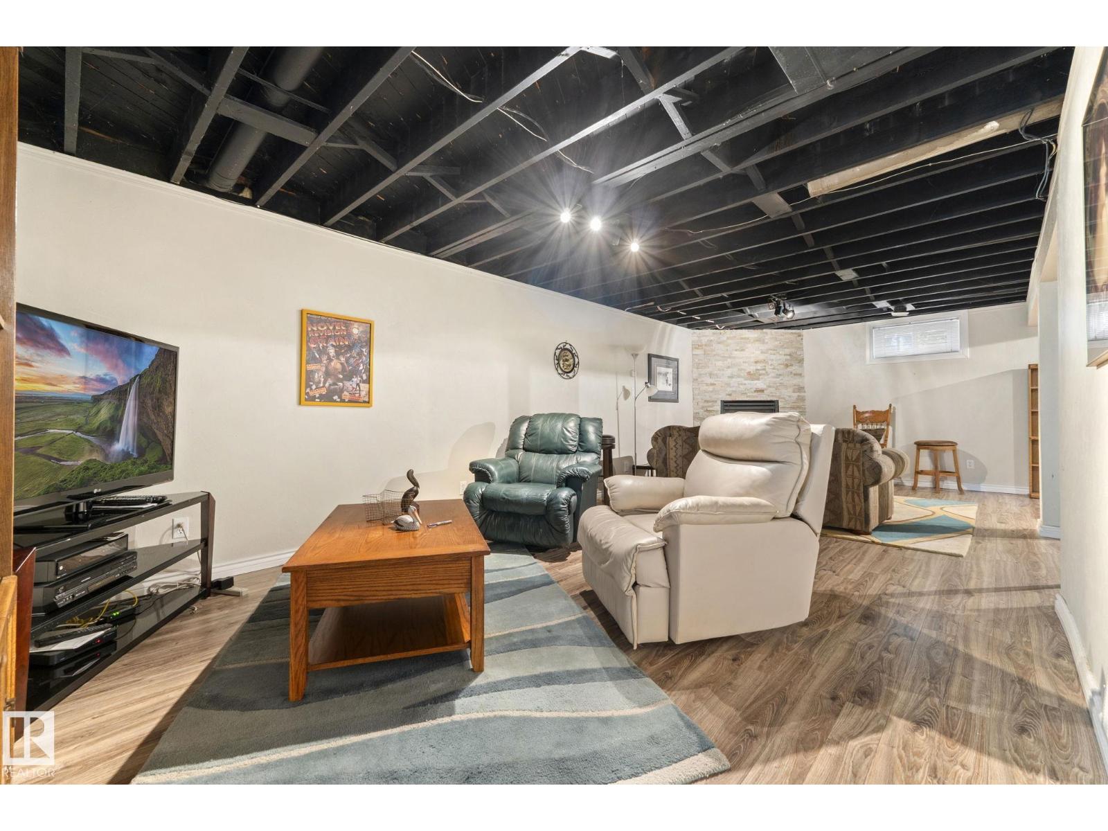 13411 105 ST NW - 36