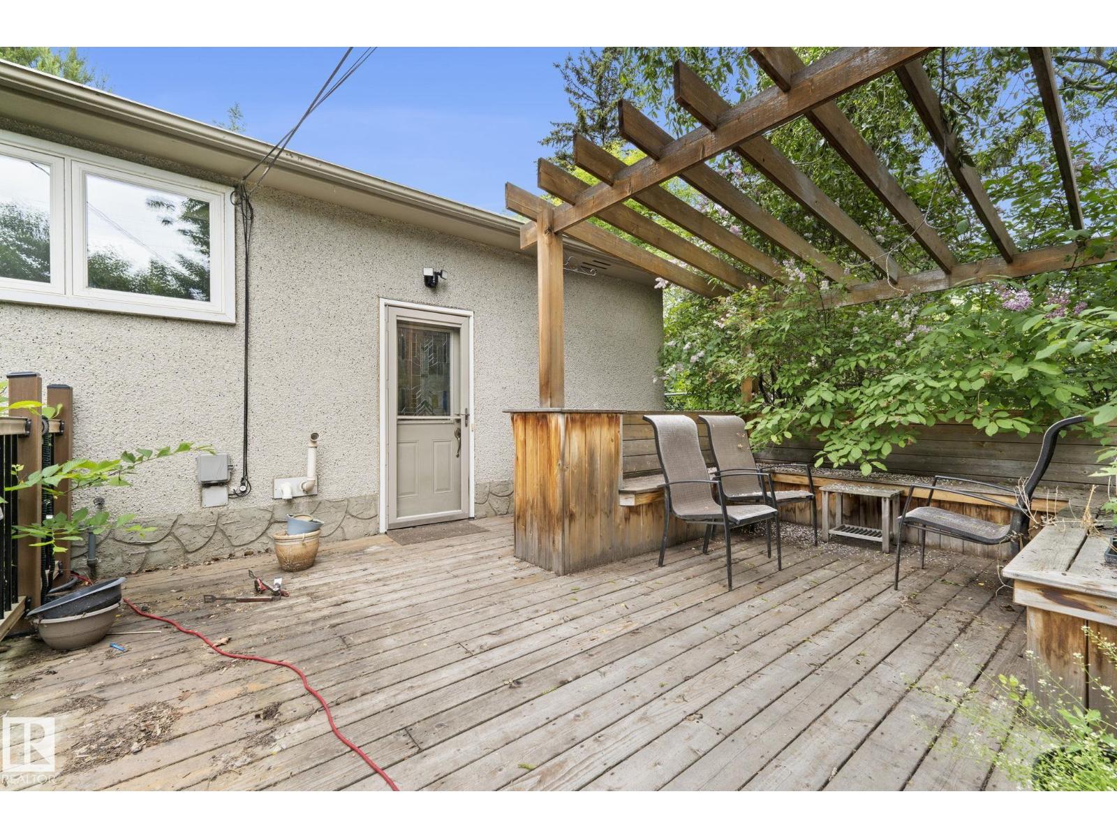 13411 105 ST NW - 45
