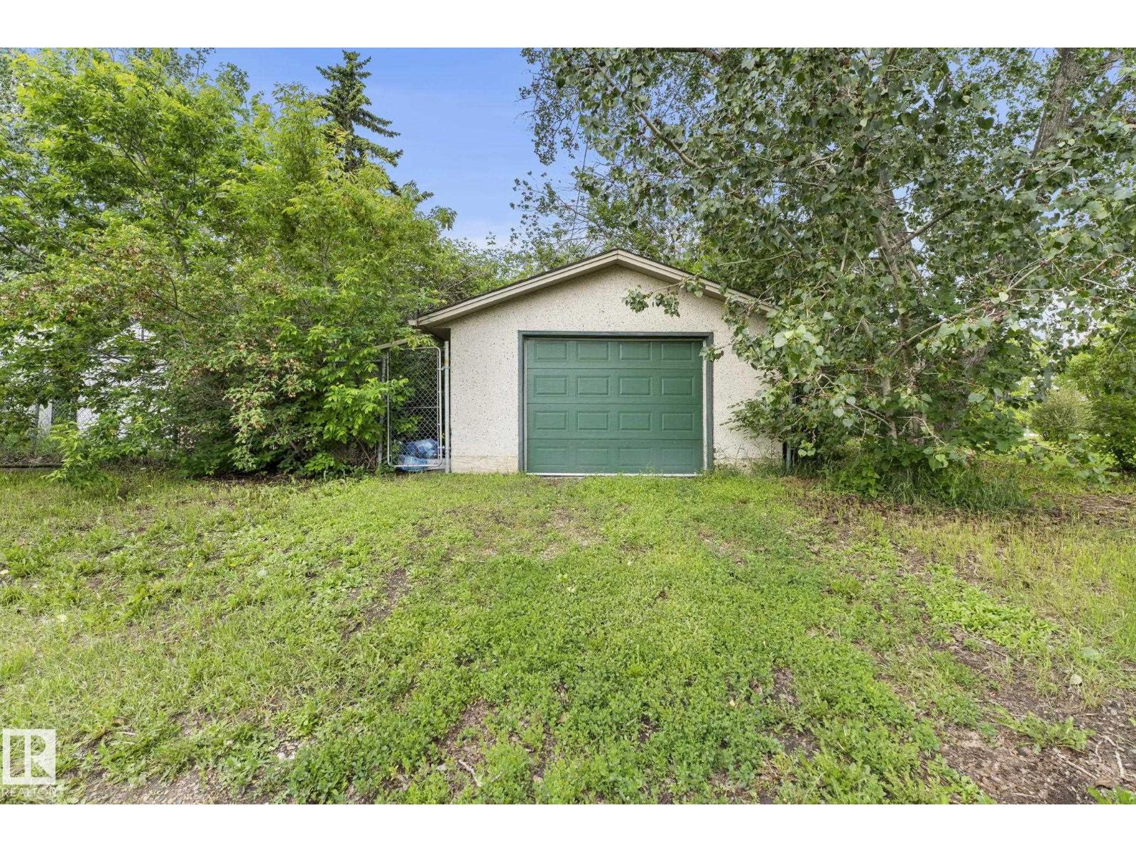 13411 105 ST NW - 52