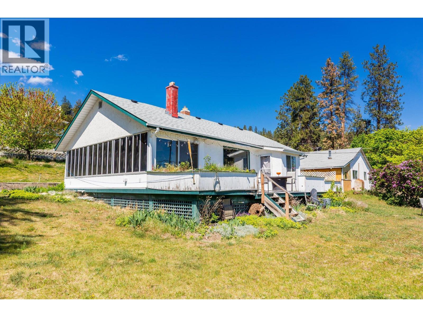 6488 Renfrew Road - 1