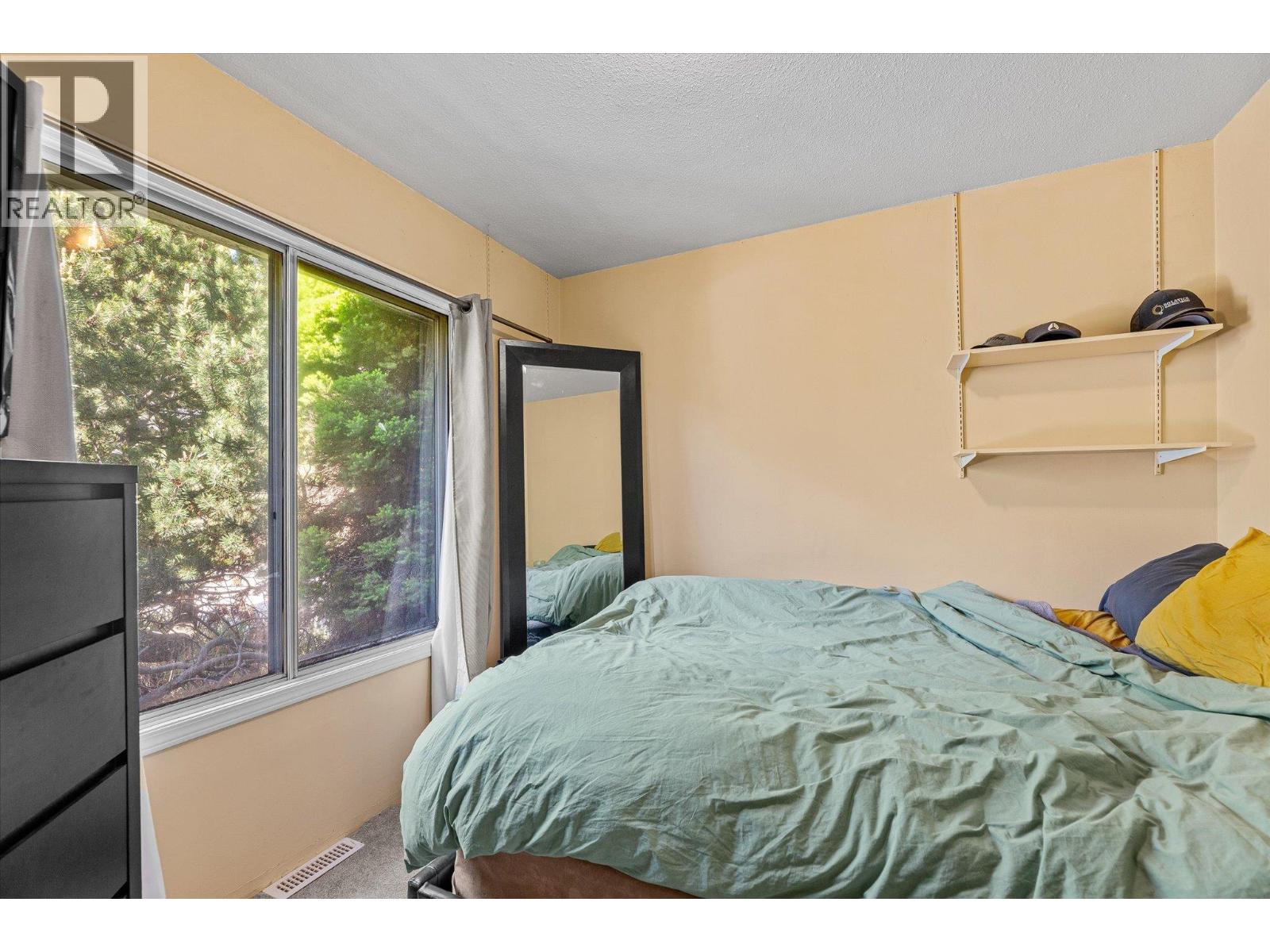 6488 Renfrew Road - 13
