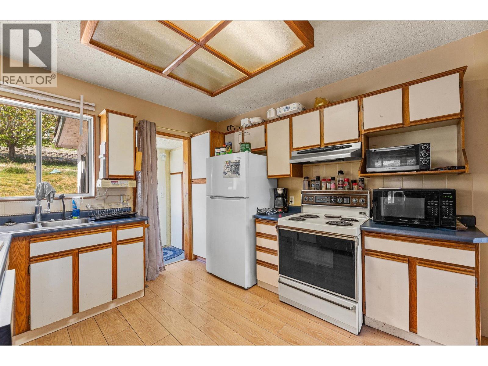 6488 Renfrew Road - 6