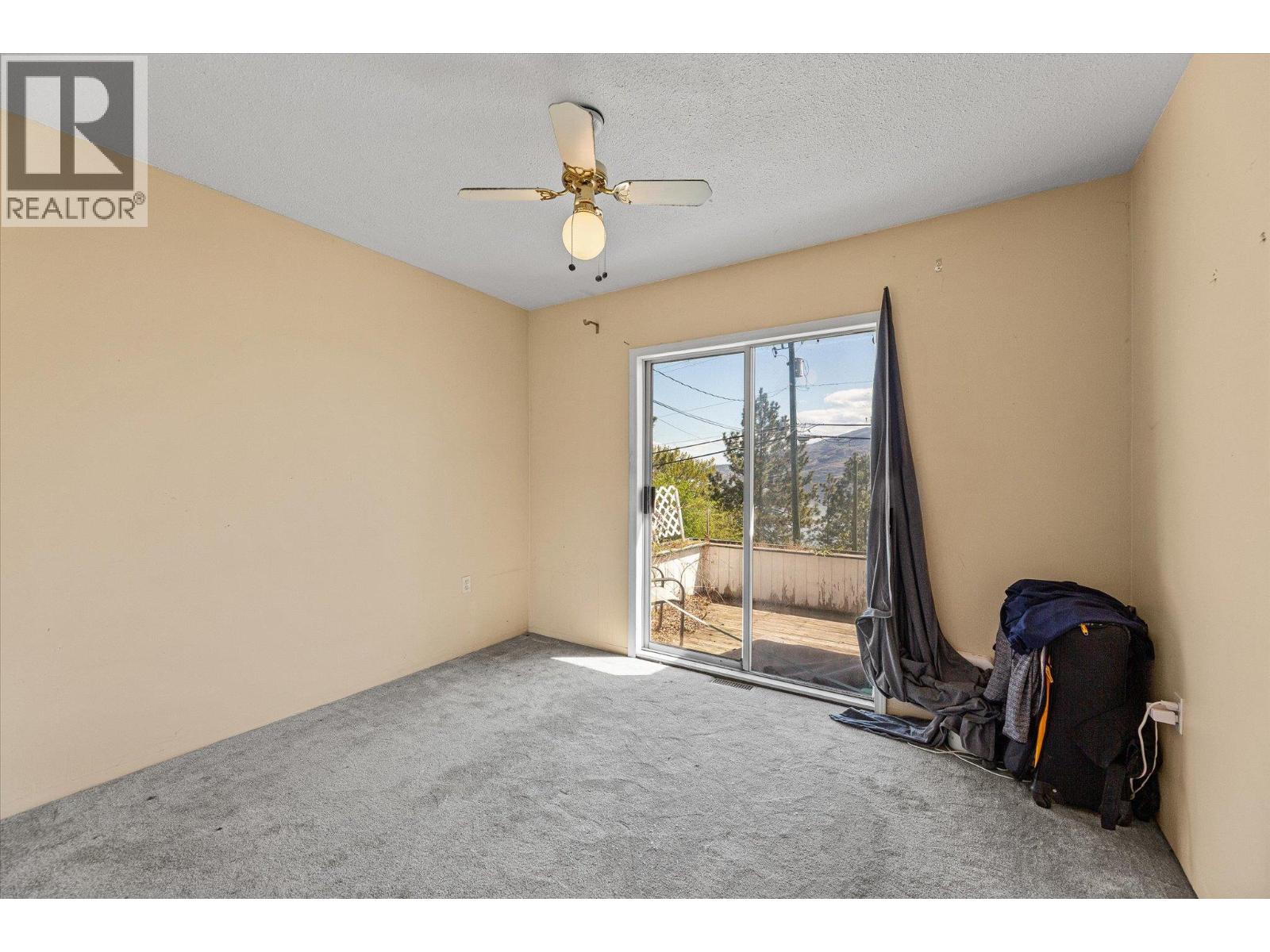 6488 Renfrew Road - 11