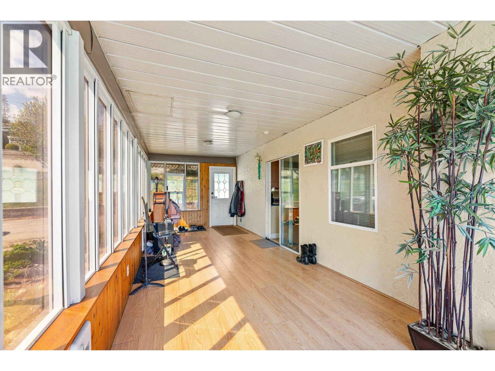 6488 Renfrew Road - 5