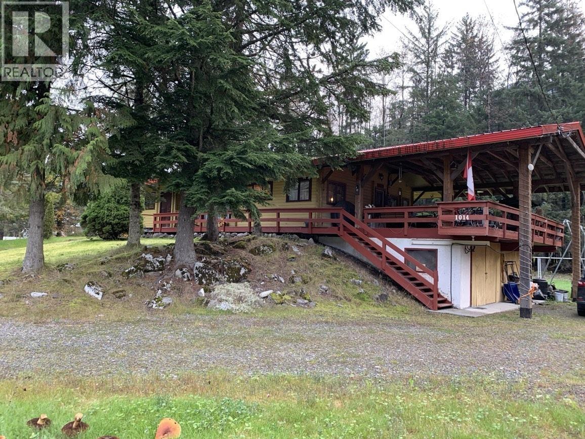 1014 RAILWAY STREET - 2