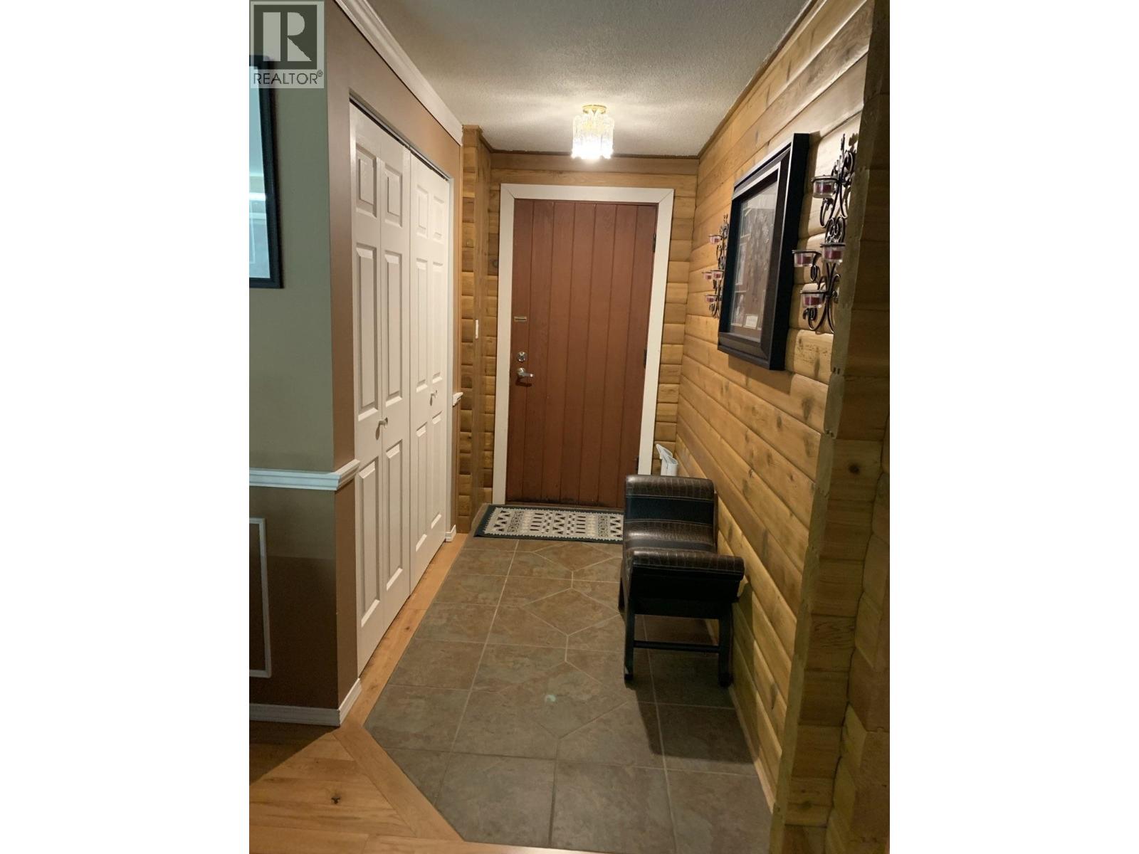 1014 RAILWAY STREET - 7