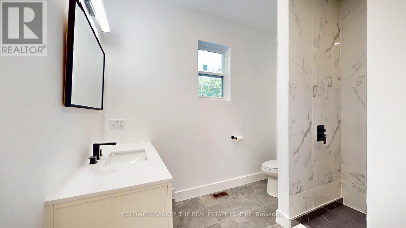 60 GRAY STREET - 14