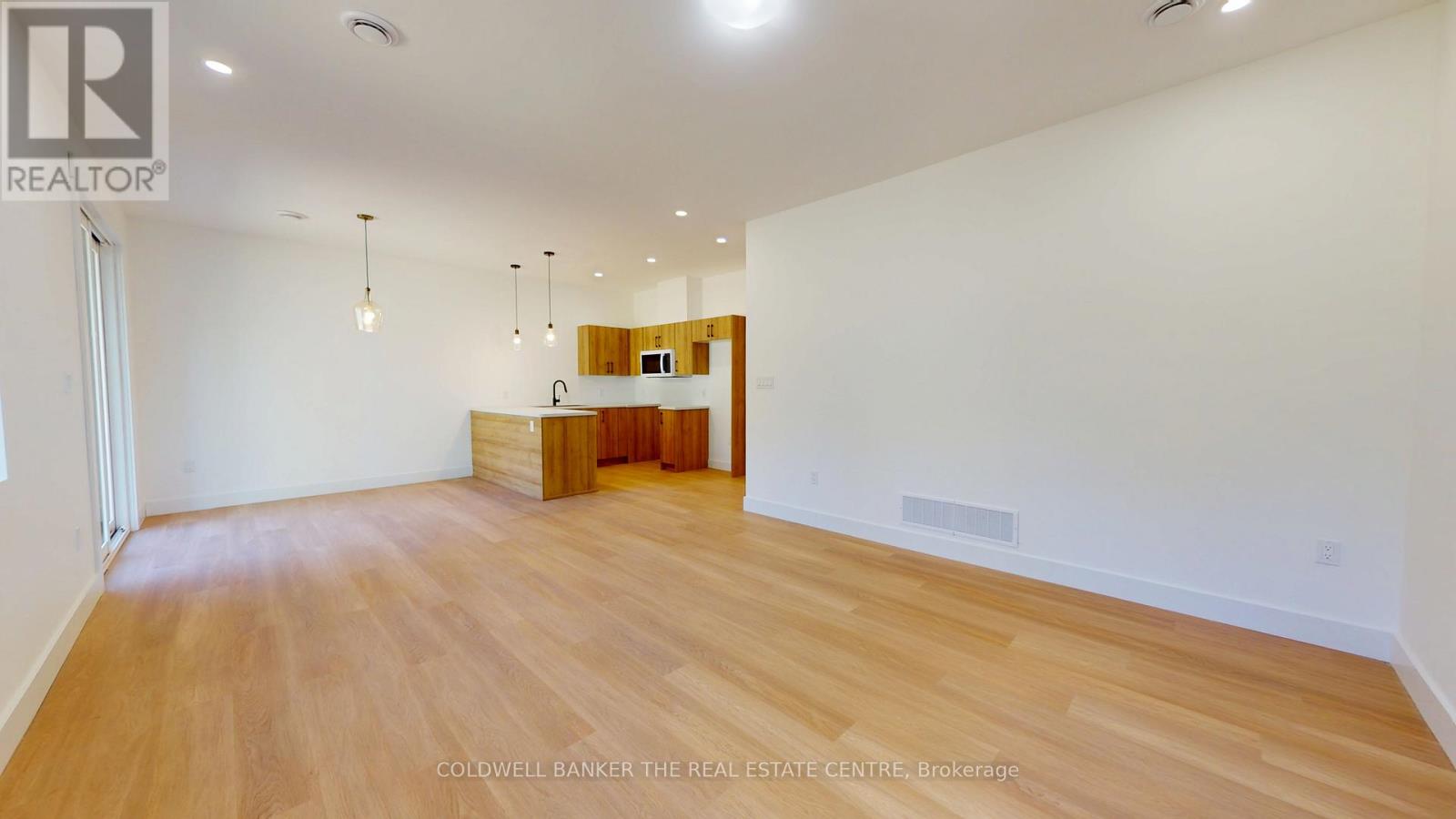 60 GRAY STREET - 25