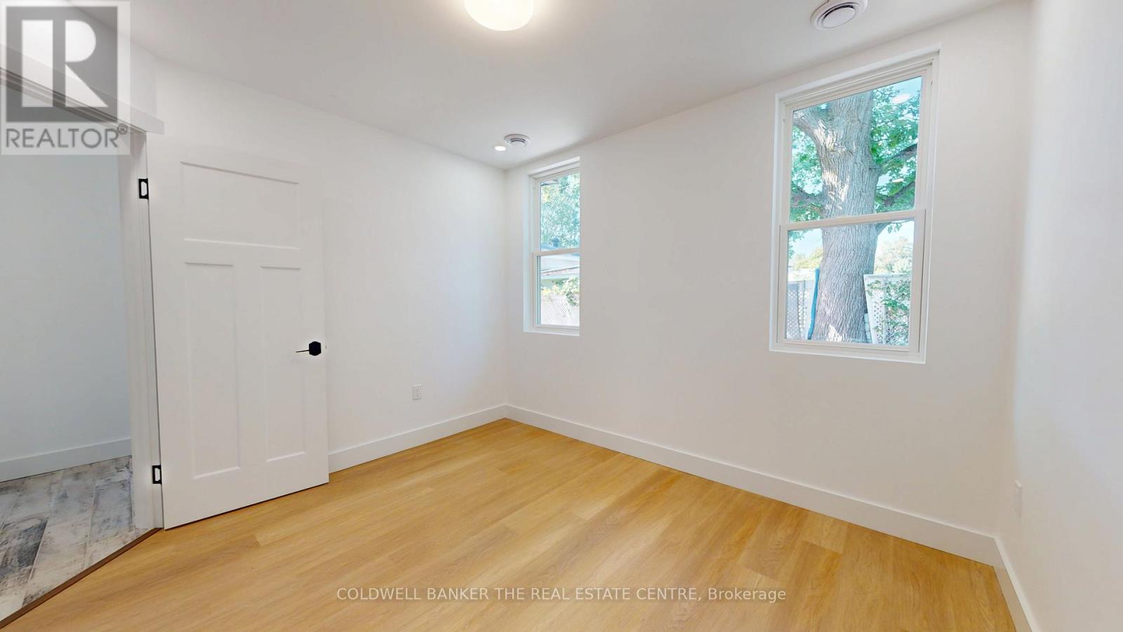 60 GRAY STREET - 29