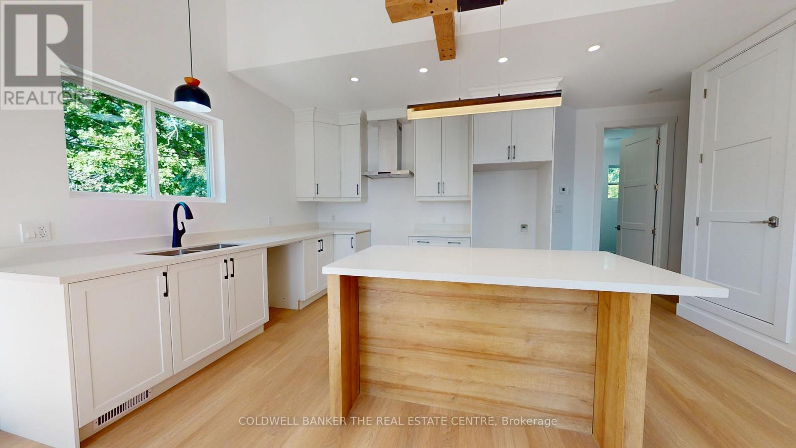 60 GRAY STREET - 5