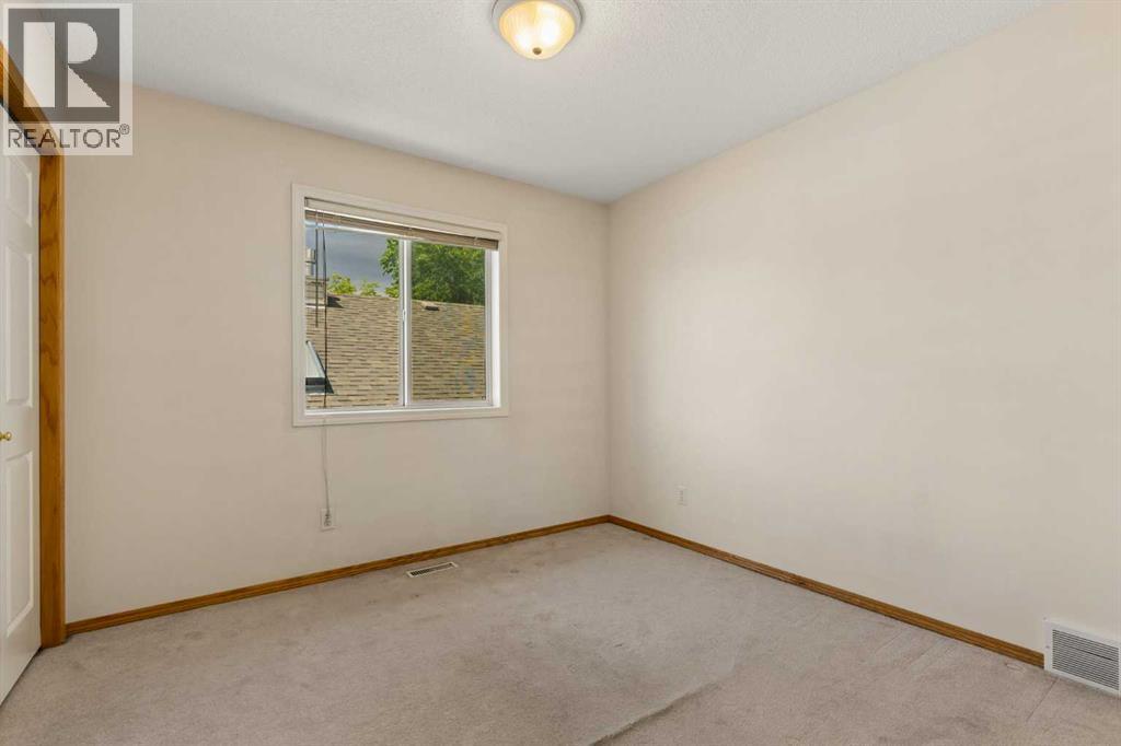 72 Douglas Glen Heights SE — photo 16