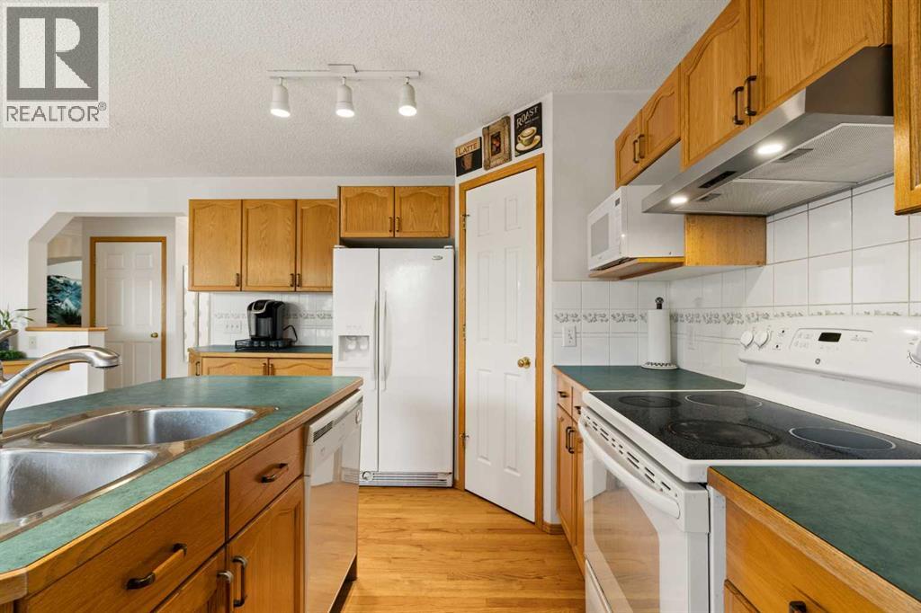 72 Douglas Glen Heights SE — photo 9