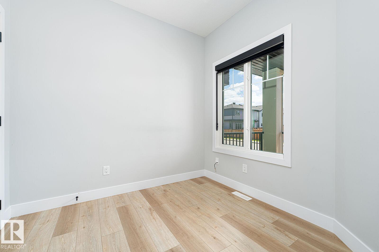 17320 9 AV SW - 10