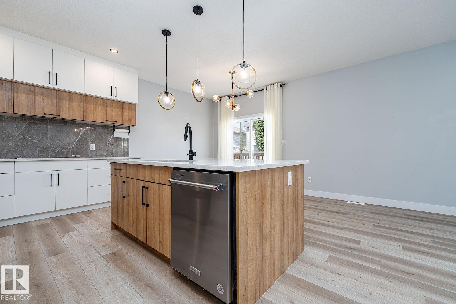 17320 9 AV SW - 20