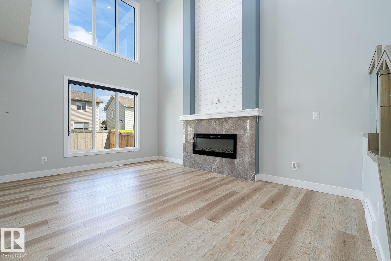 17320 9 AV SW - 15