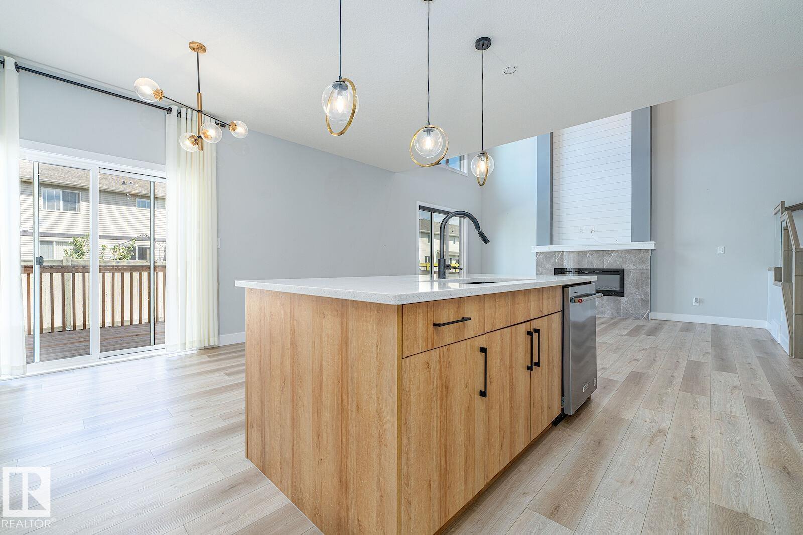 17320 9 AV SW - 21