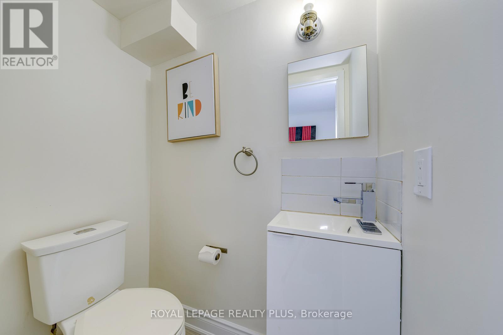 #1 640 RATHBURN ROAD E - 17