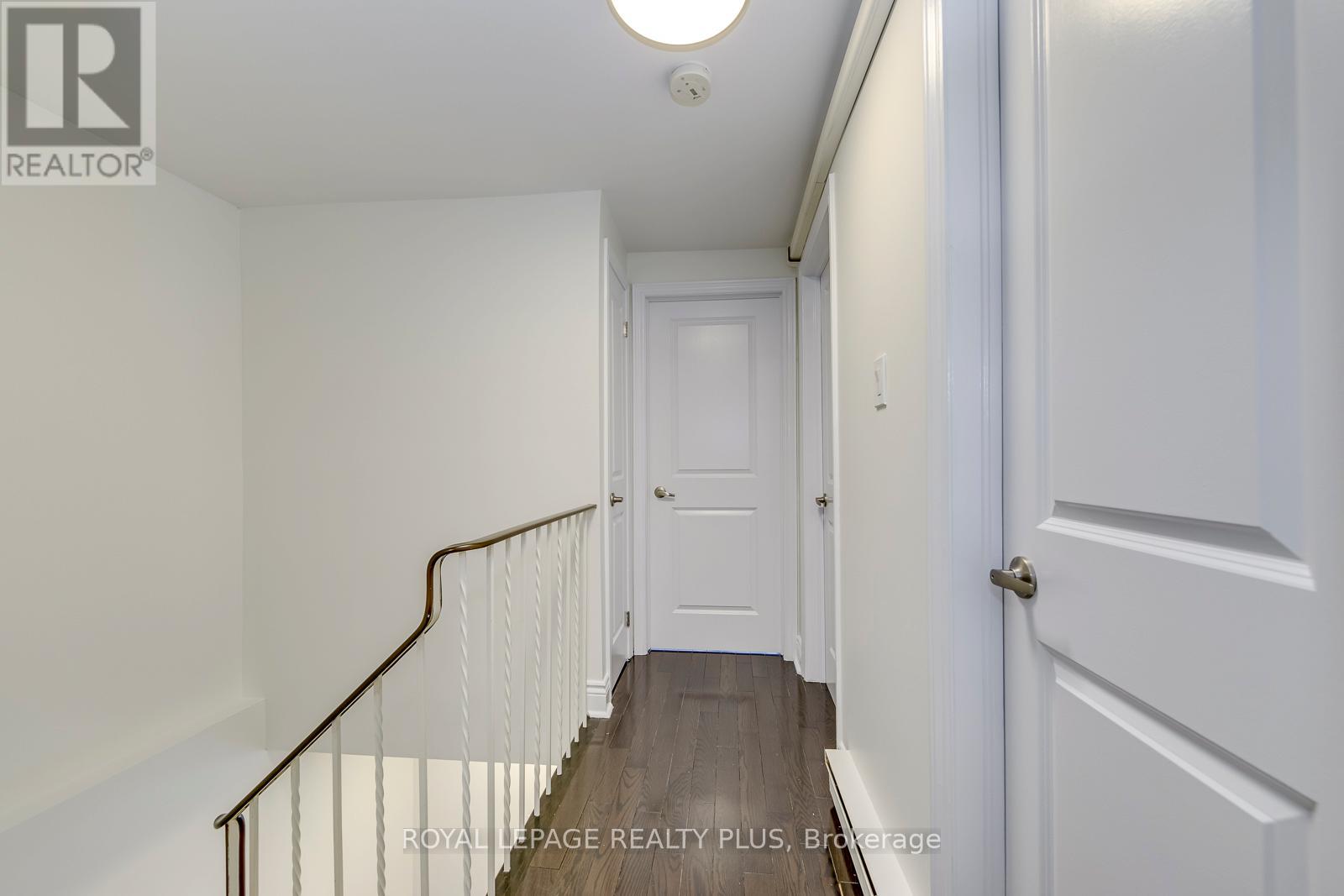 #1 640 RATHBURN ROAD E - 19