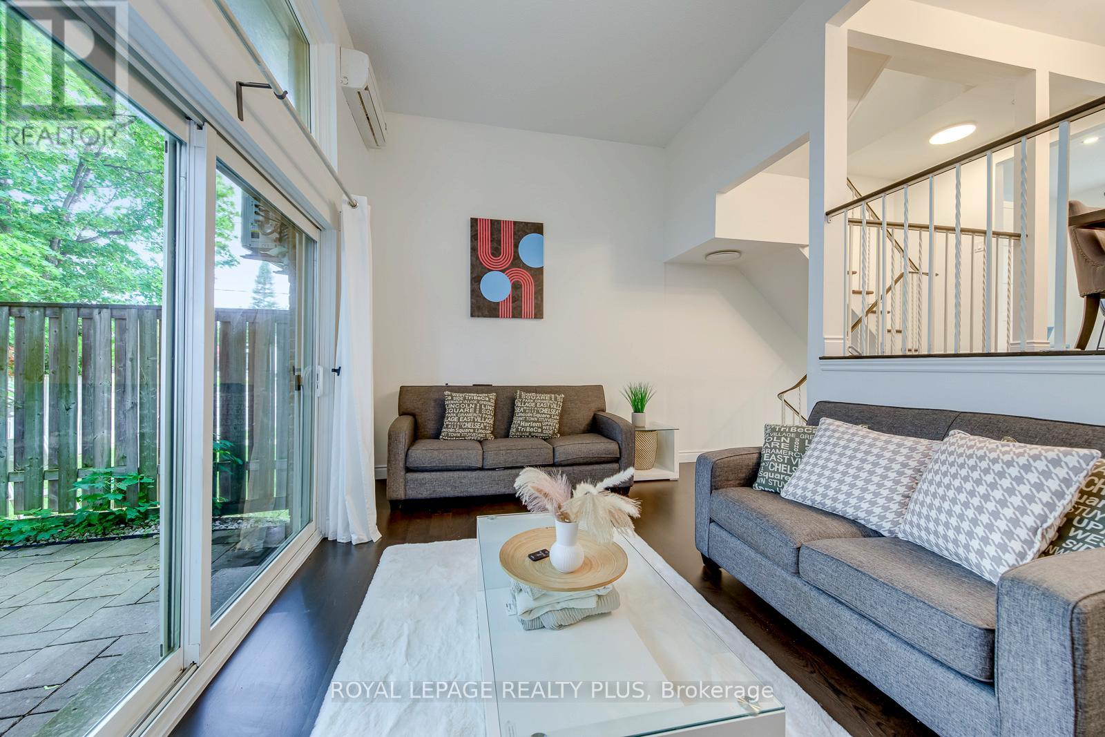 #1 640 RATHBURN ROAD E - 7