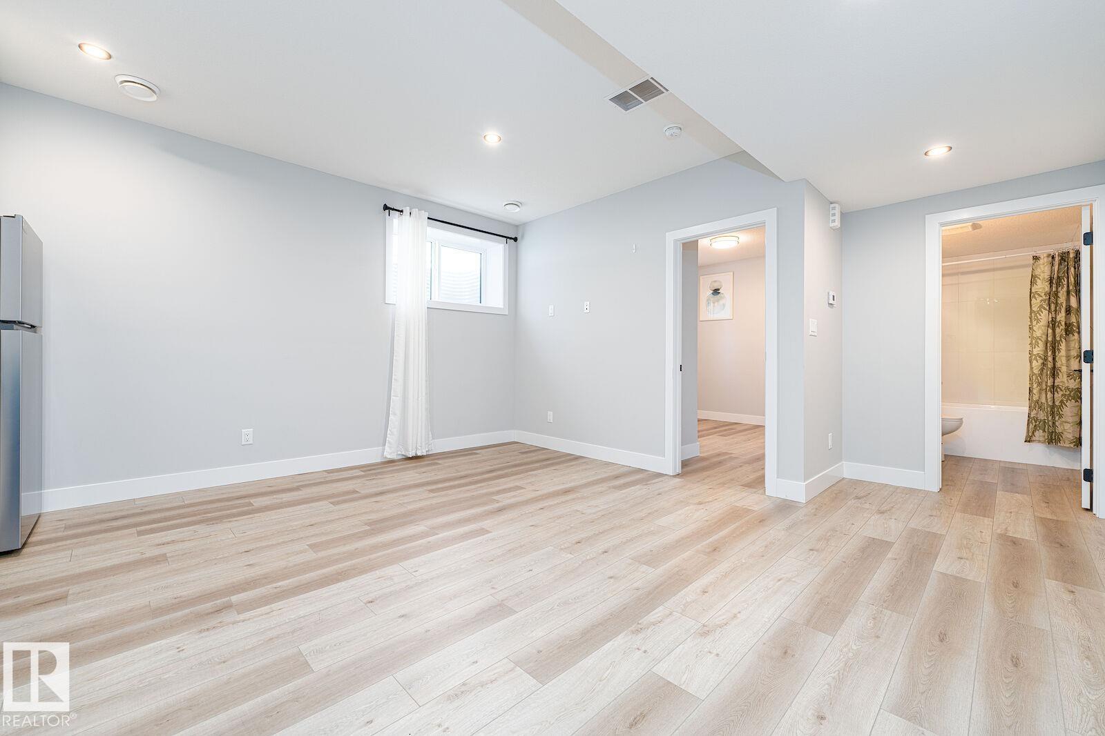 17320 9 AV SW — photo 49