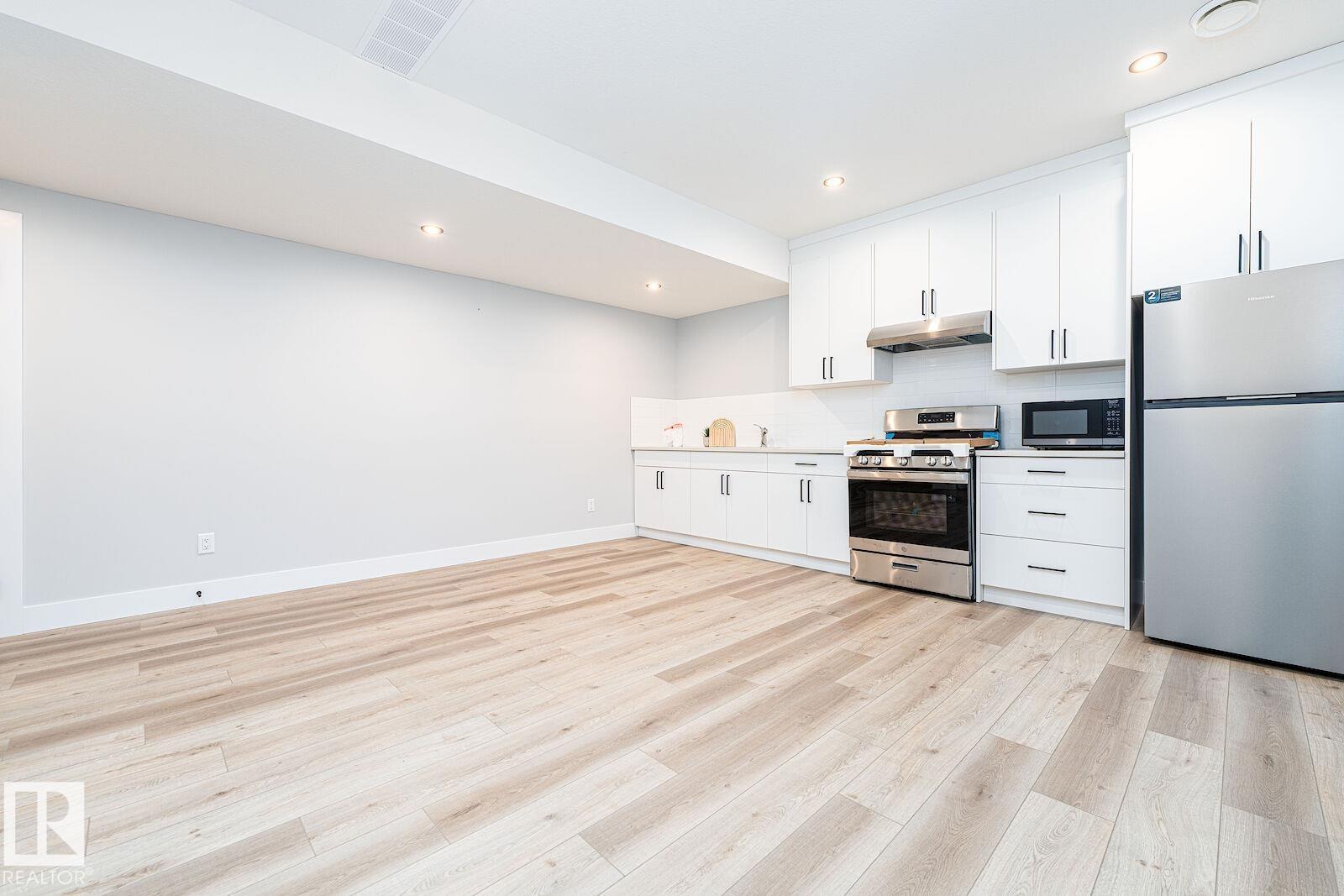17320 9 AV SW - 51