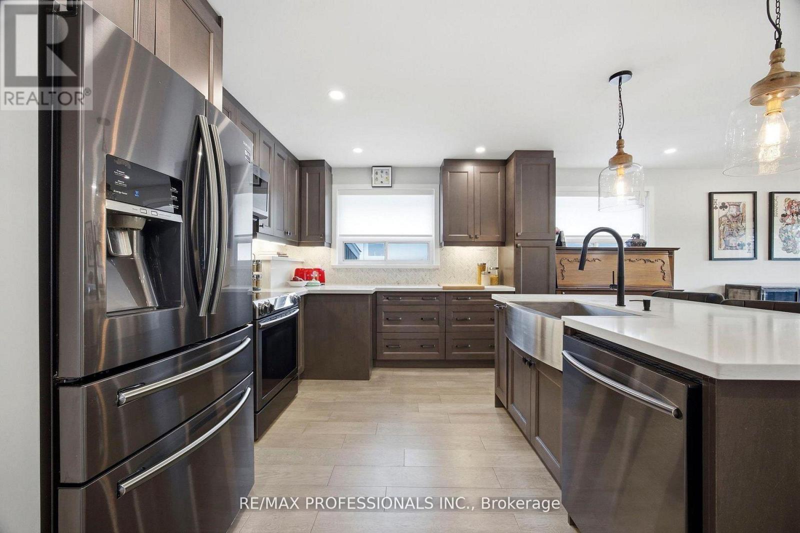 33 BRAMPTON ROAD - 11