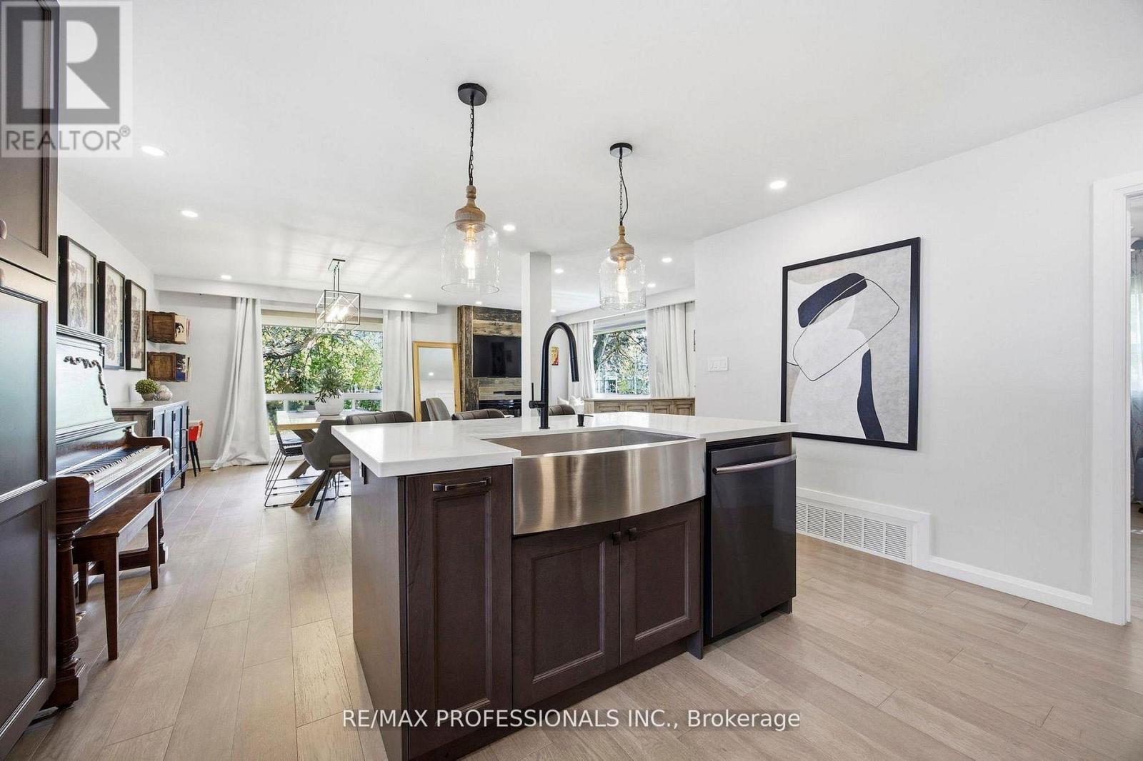 33 BRAMPTON ROAD - 12