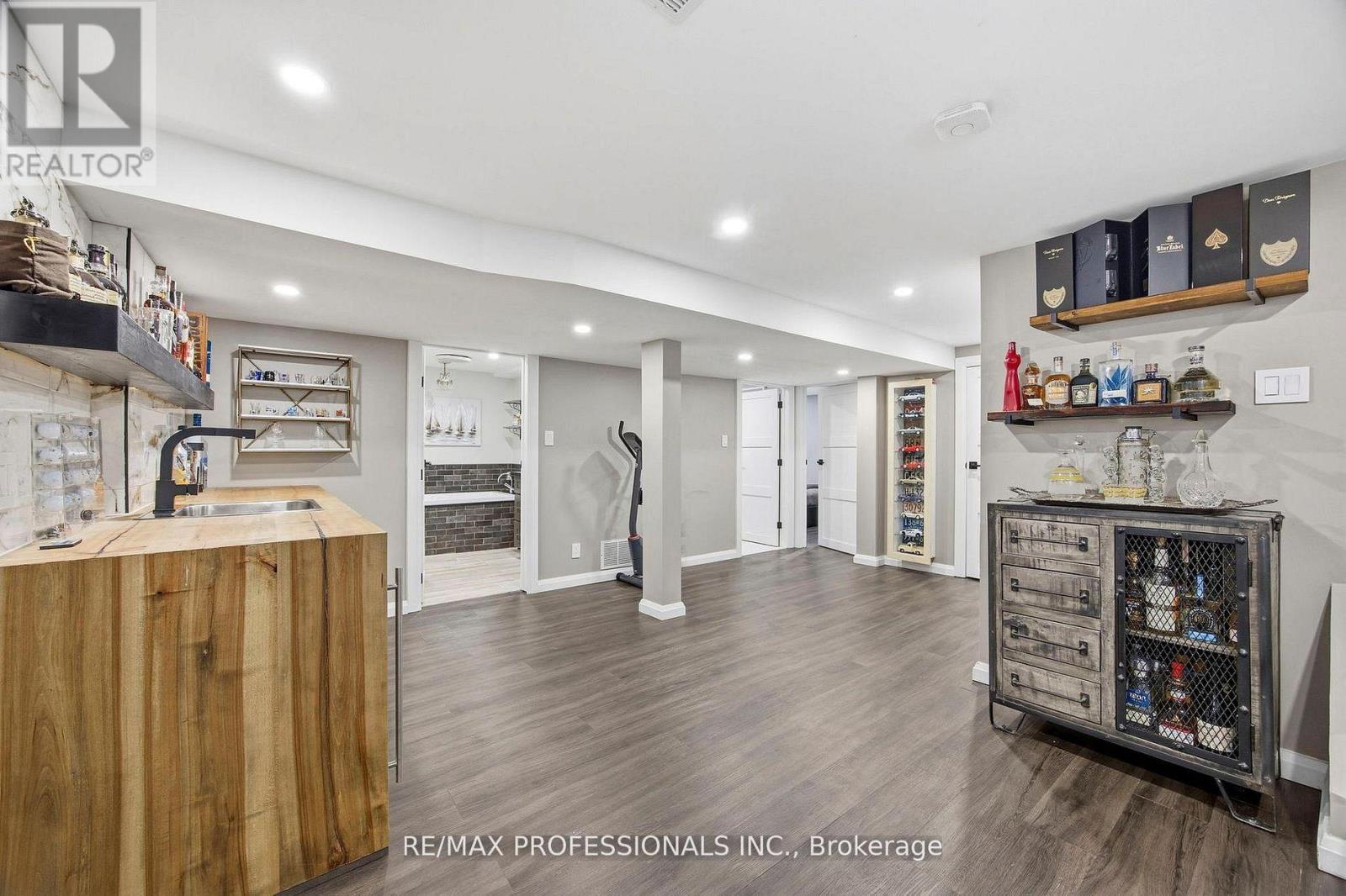 33 BRAMPTON ROAD - 23
