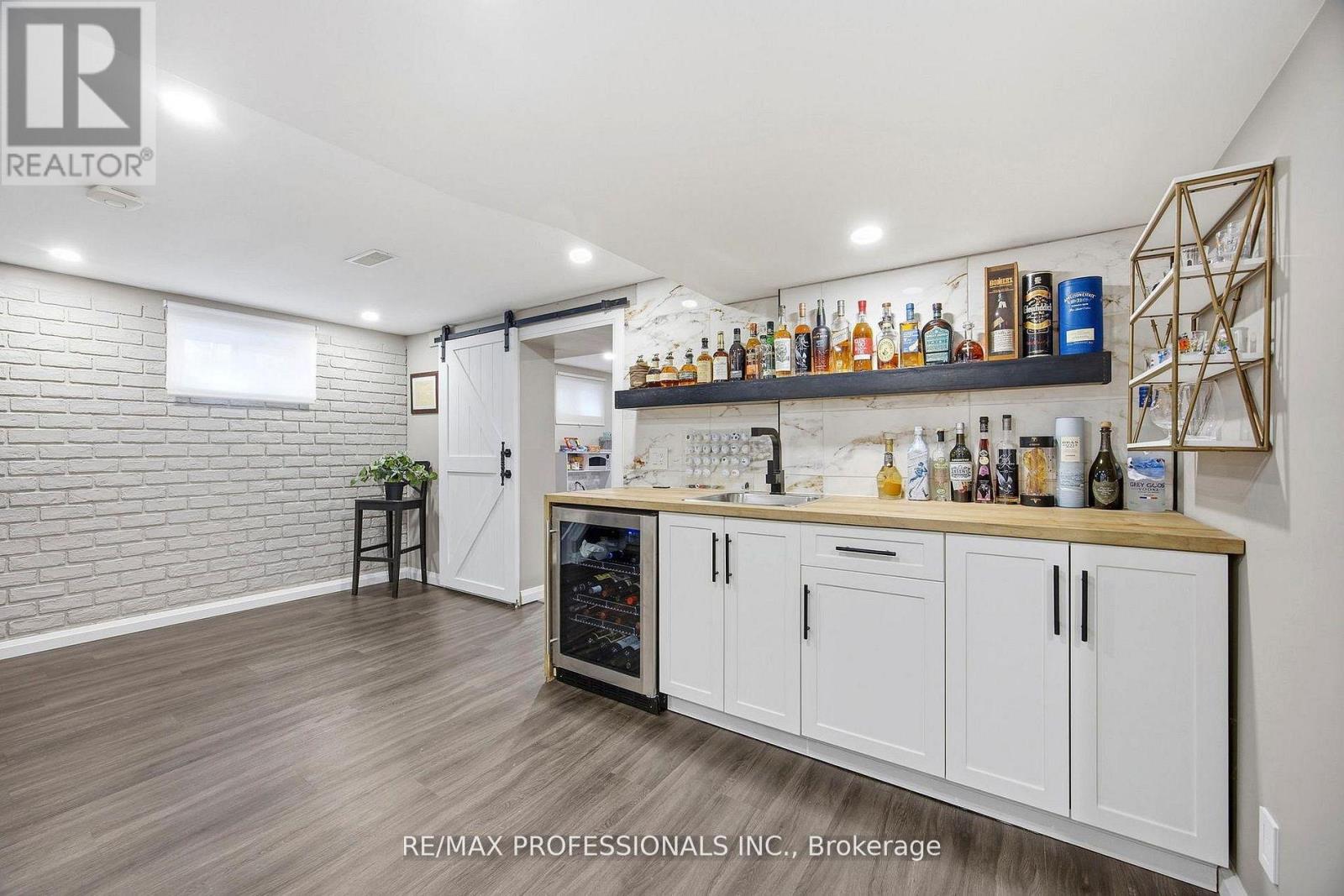 33 BRAMPTON ROAD - 25