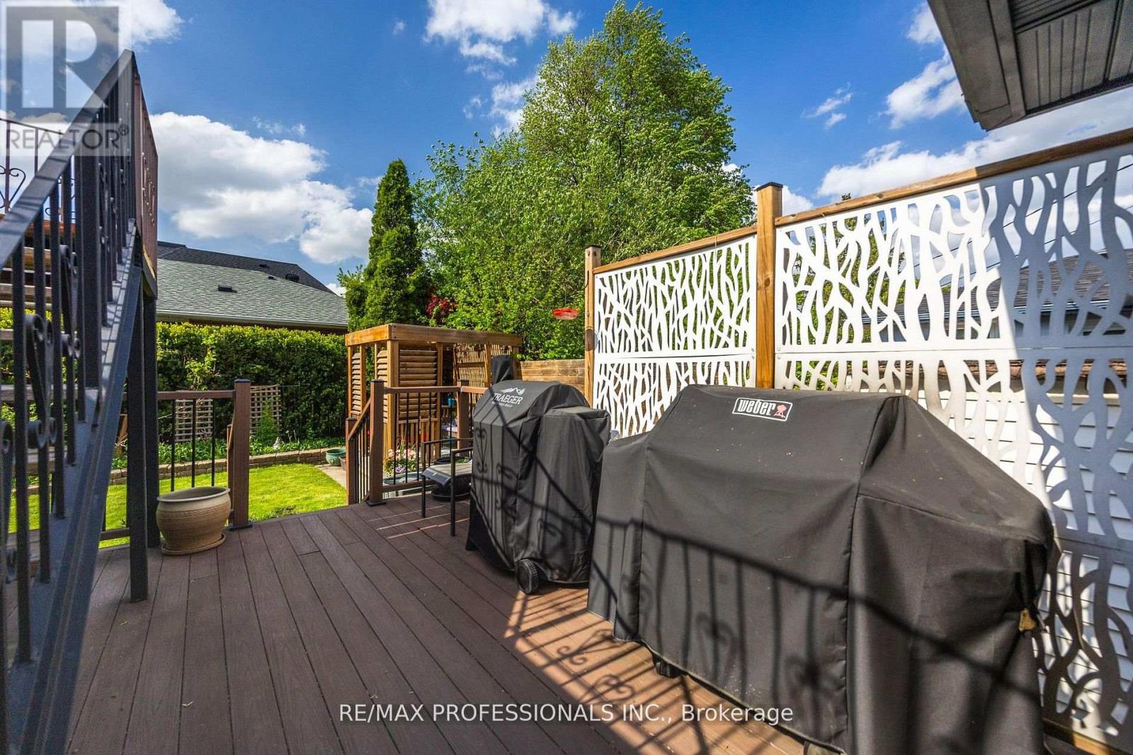 33 BRAMPTON ROAD - 32
