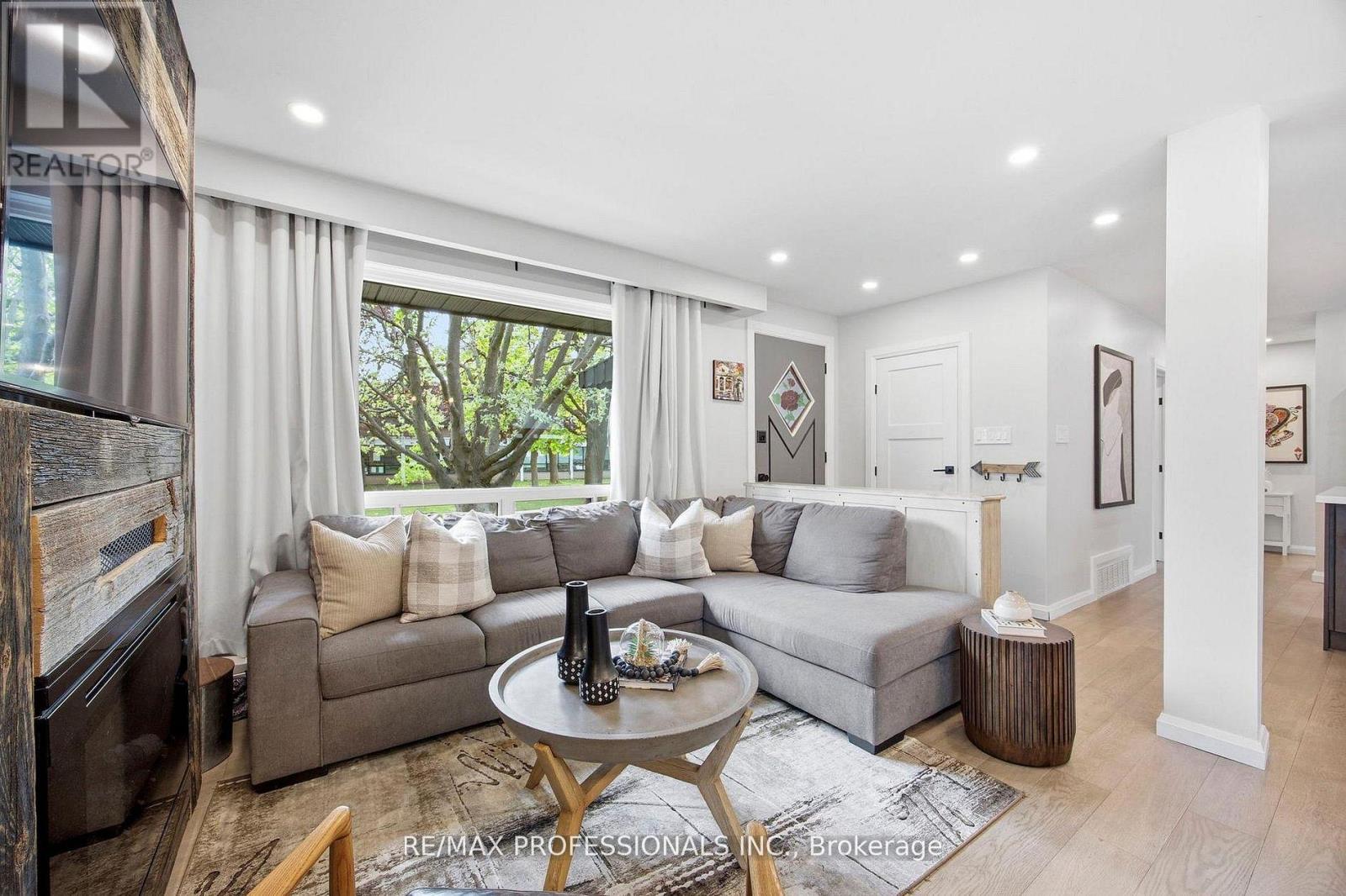 33 BRAMPTON ROAD - 4