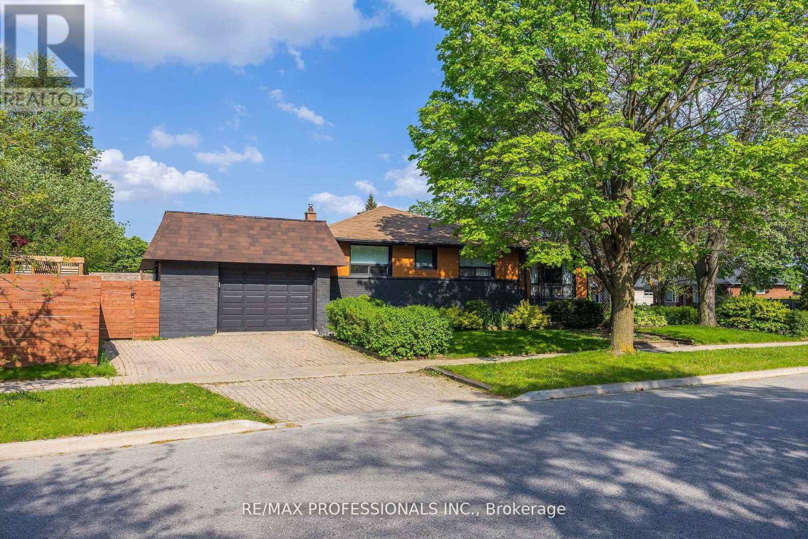 33 BRAMPTON ROAD - 40