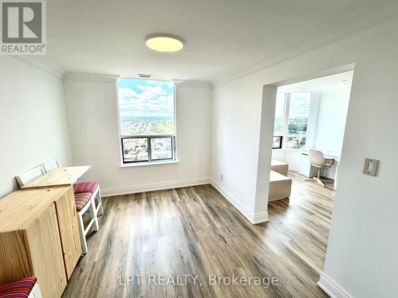#2307 135 HILLCREST AVENUE - 18