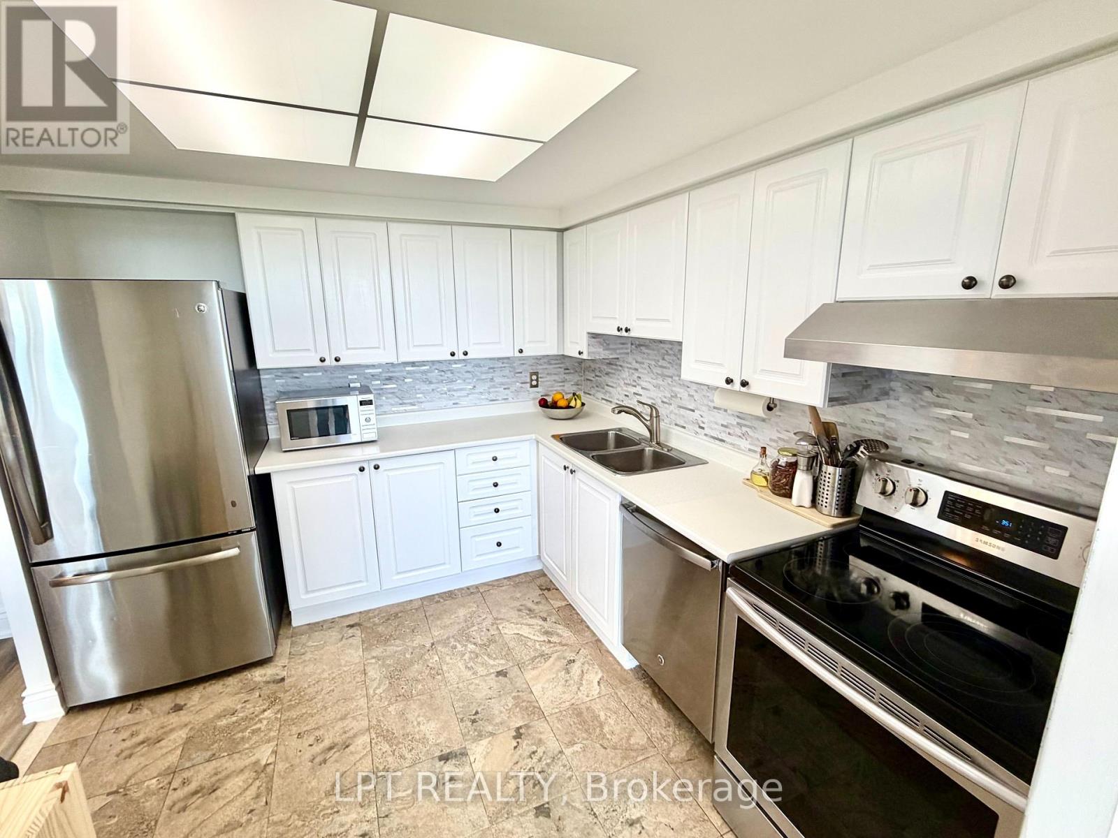 #2307 135 HILLCREST AVENUE - 19